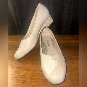 Mushroom Brand Small Heel size 5.5